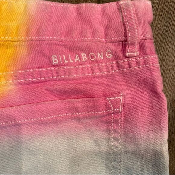 Billabong Tie Dye Distressed Low Rise Shorts 3 - Picture 4 of 9